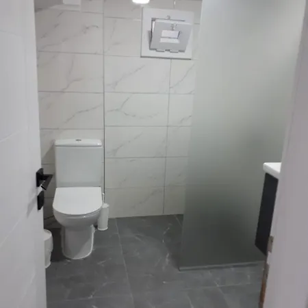 Aksu , Tam Donanimli Havuzlu Tesisimiz Muhafazakar Ailelere Yoenelliktir Appartement