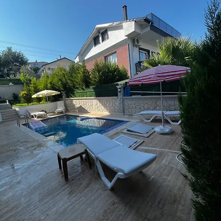 Apartment Aksu , Tam Donanimli Havuzlu Tesisimiz Muhafazakar Ailelere Yoenelliktir