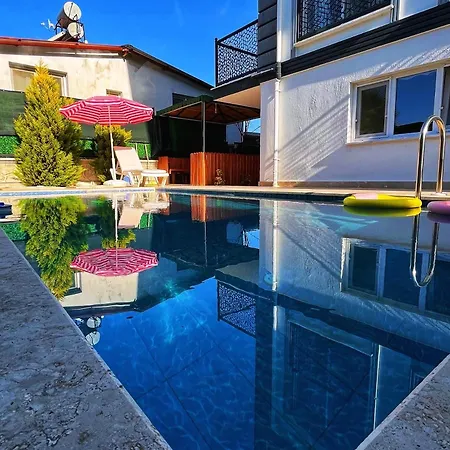 Aksu , Tam Donanimli Havuzlu Tesisimiz Muhafazakar Ailelere Yoenelliktir Apartment *