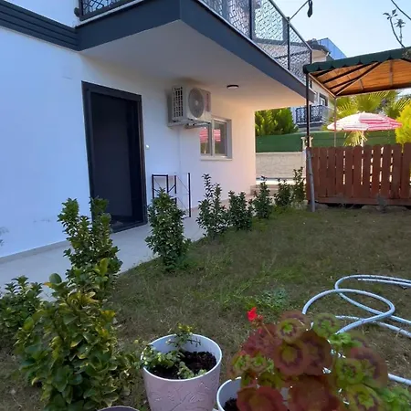 Aksu , Tam Donanimli Havuzlu Tesisimiz Muhafazakar Ailelere Yoenelliktir